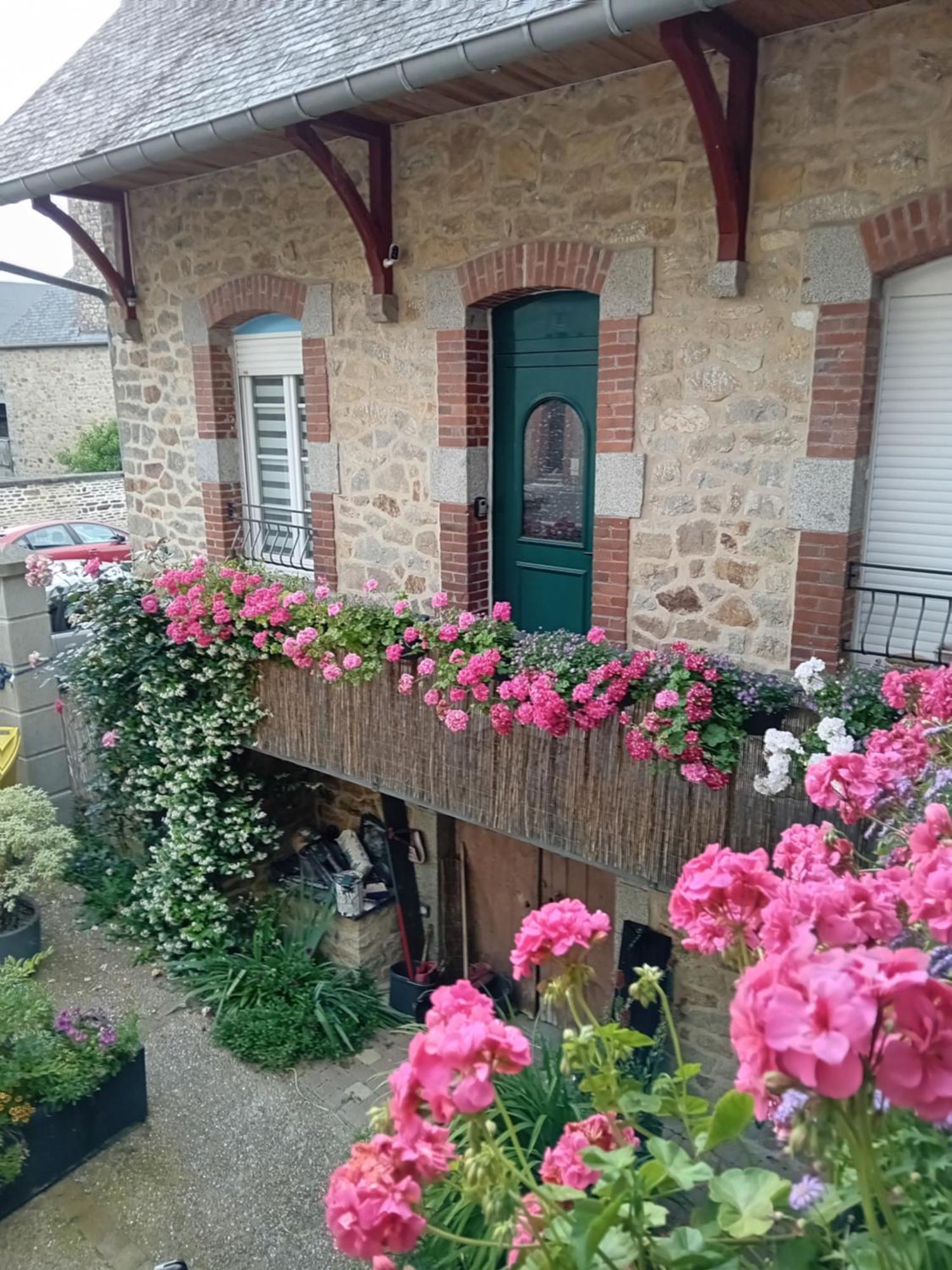 Les Gites De Lyly 뽕또흑송 외부 사진